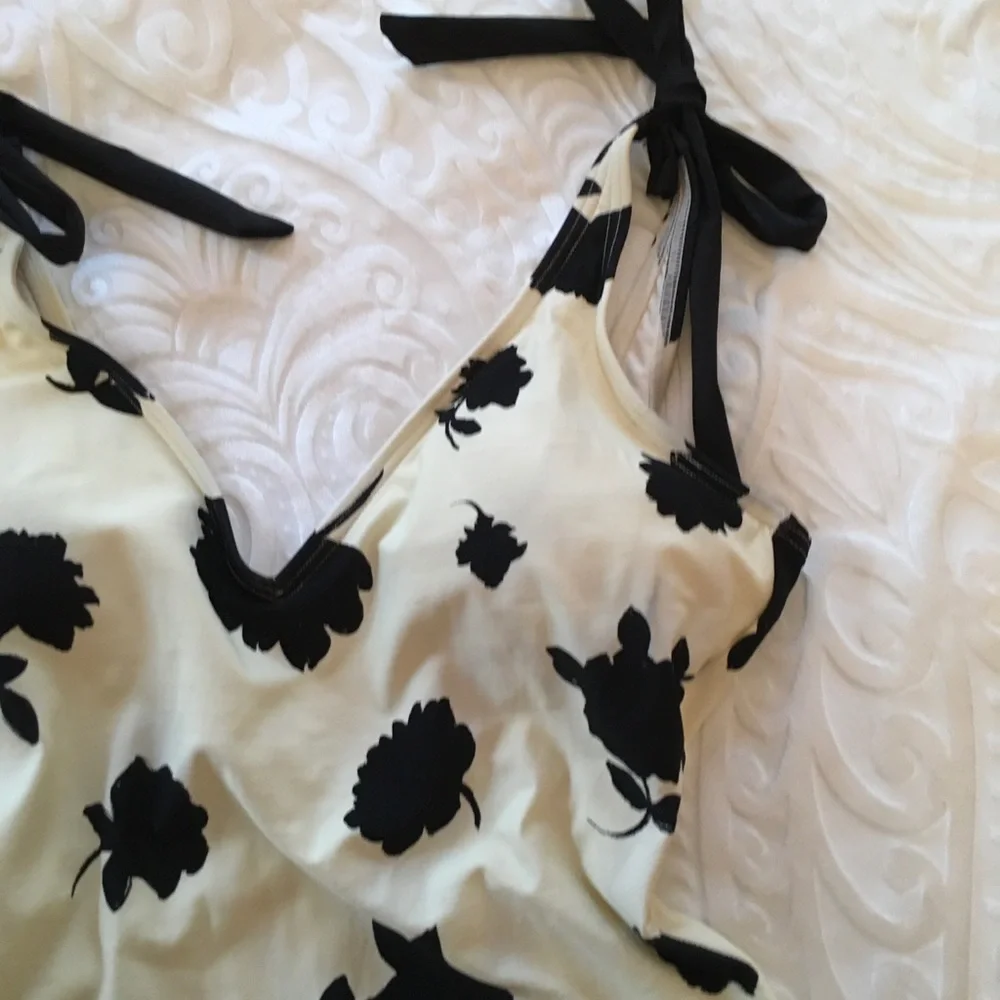 Kate Spade Cream One-Piece Swimsuit with Black Floral Print - Picture 4 of 12